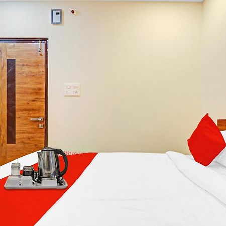 Hotel O Night Eye Hyderabad Bagian luar foto