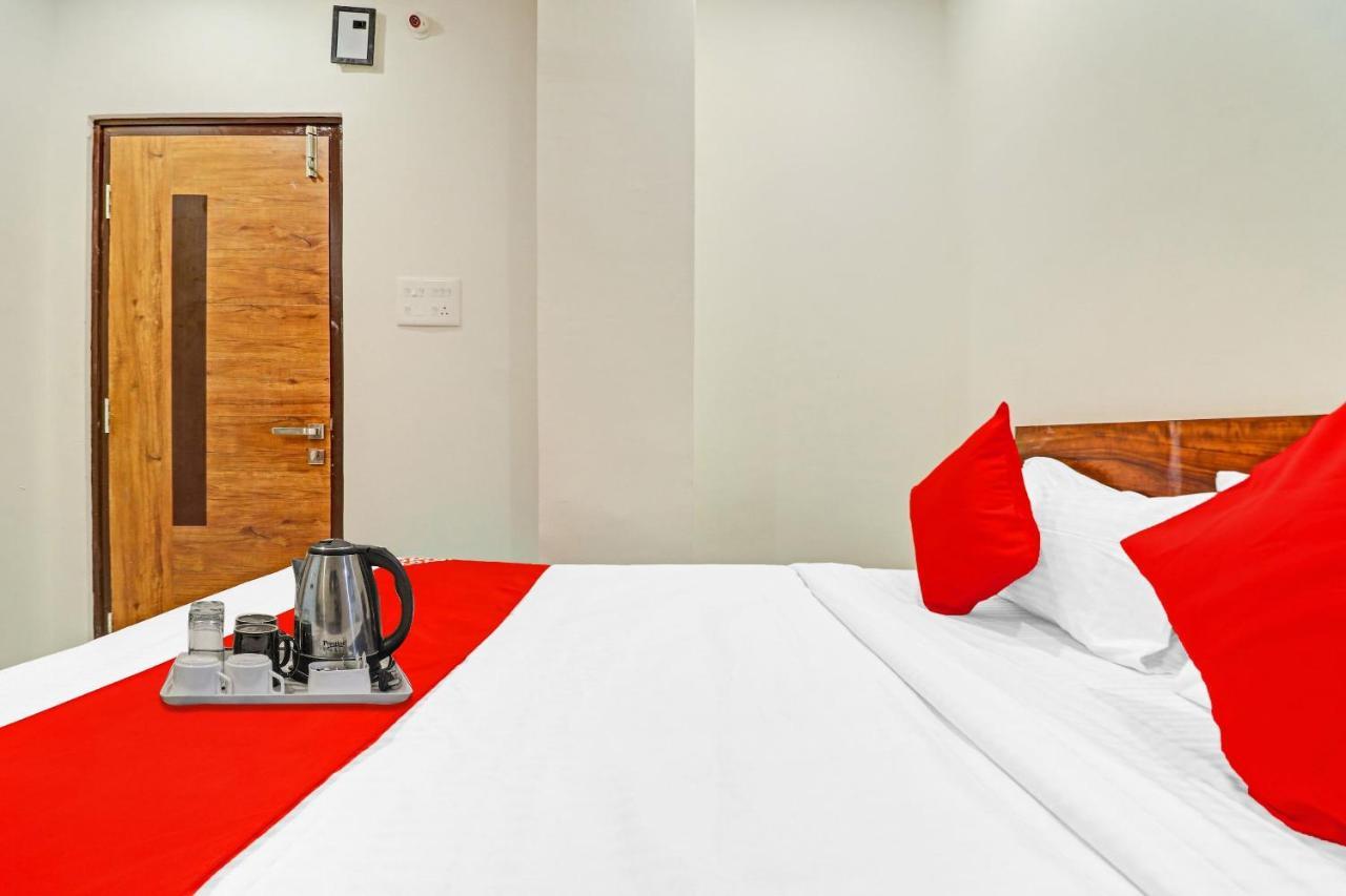 Hotel O Night Eye Hyderabad Bagian luar foto