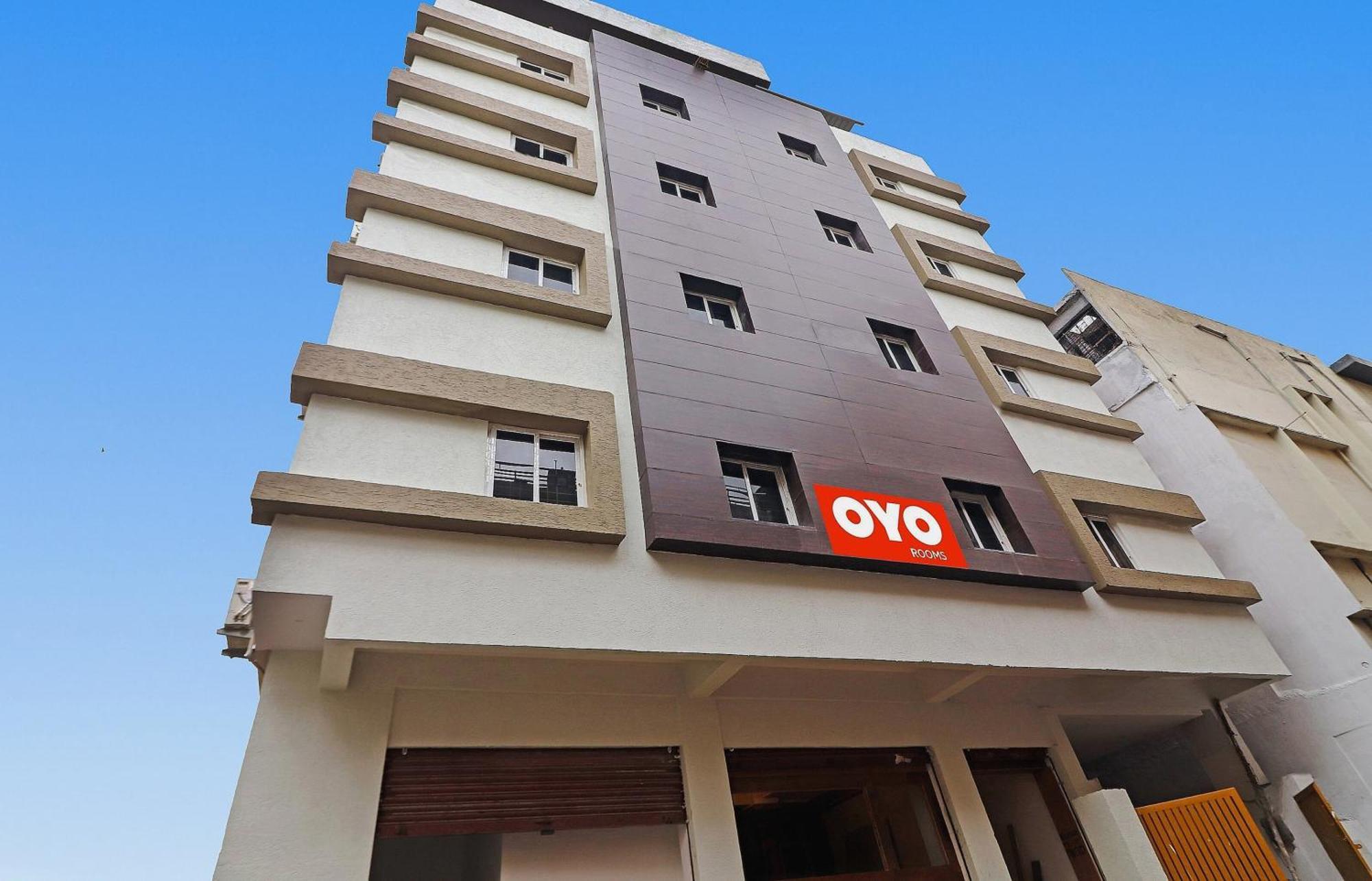 Hotel O Night Eye Hyderabad Bagian luar foto