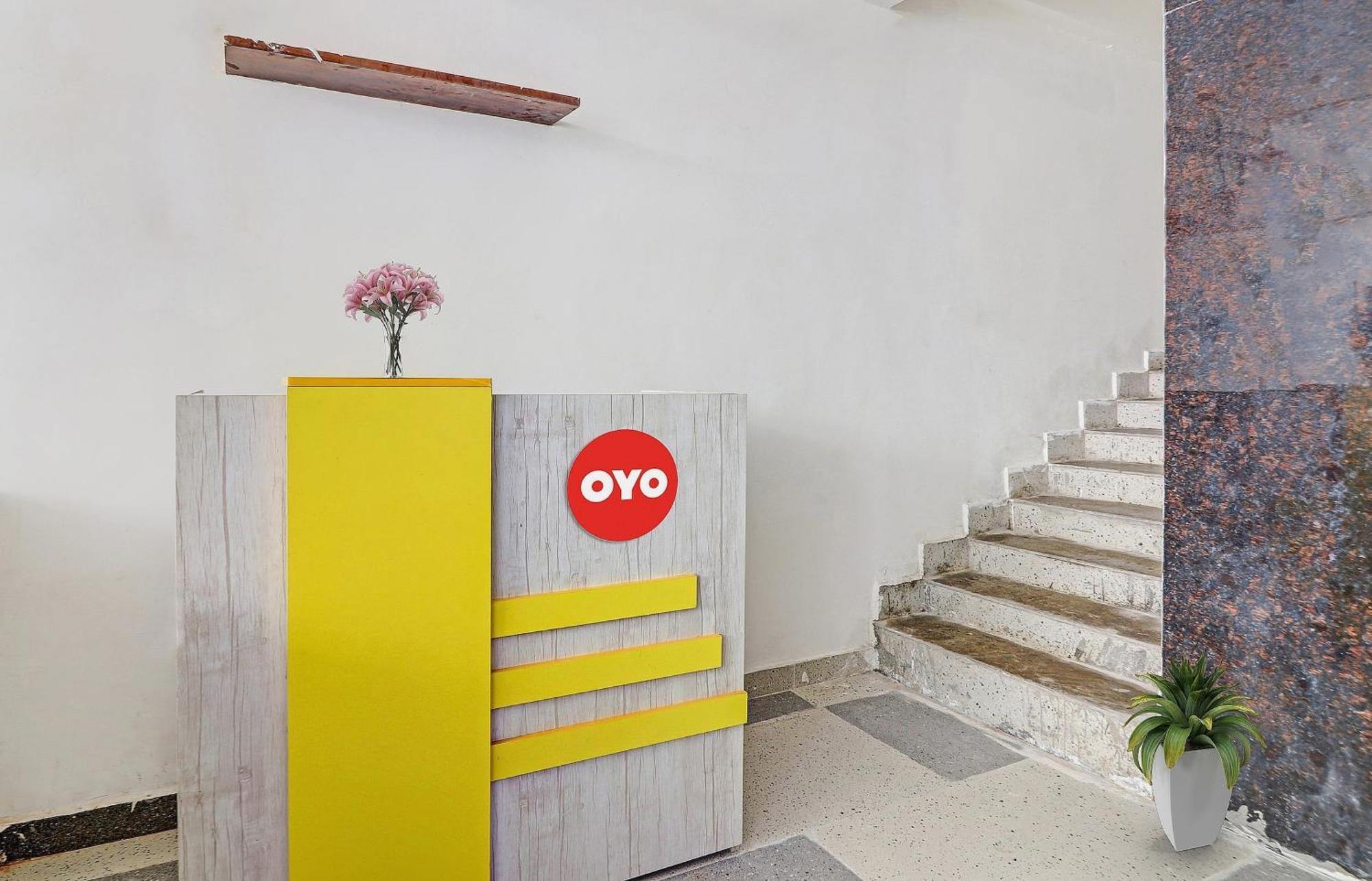 Hotel O Night Eye Hyderabad Bagian luar foto