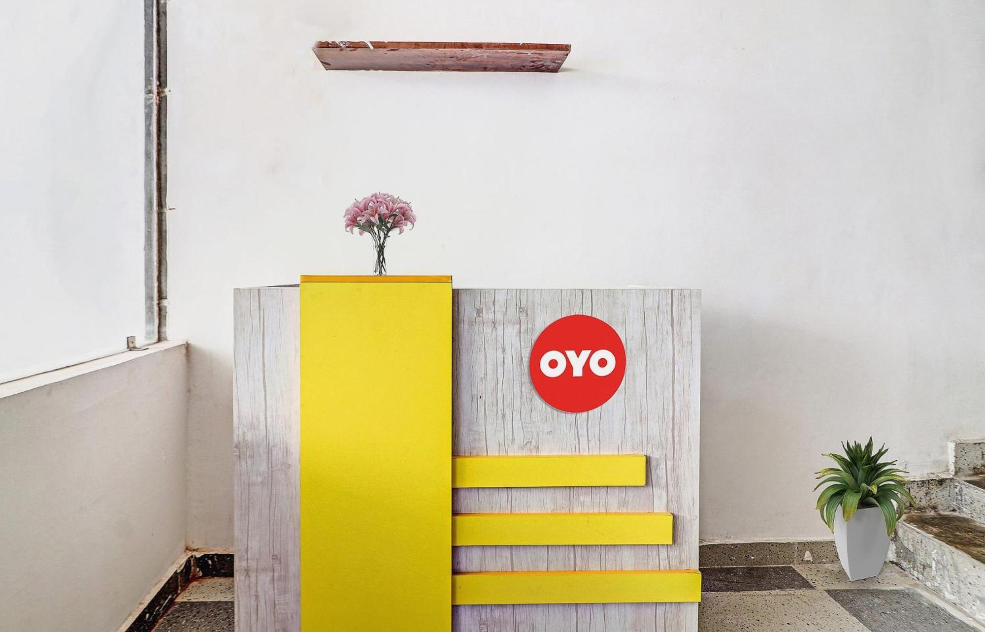 Hotel O Night Eye Hyderabad Bagian luar foto
