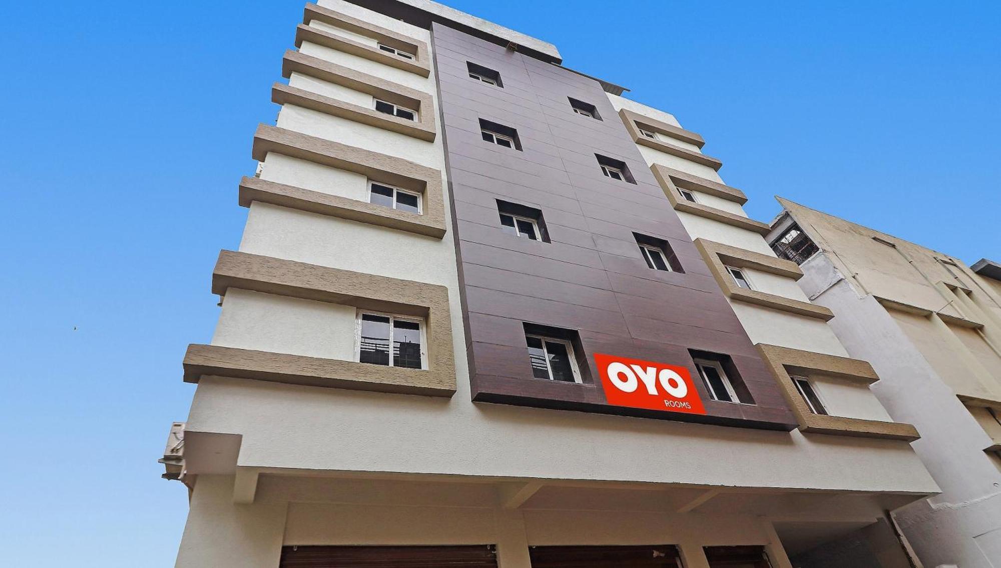 Hotel O Night Eye Hyderabad Bagian luar foto
